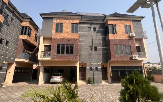 Luxury 4 Bedroom Terrace